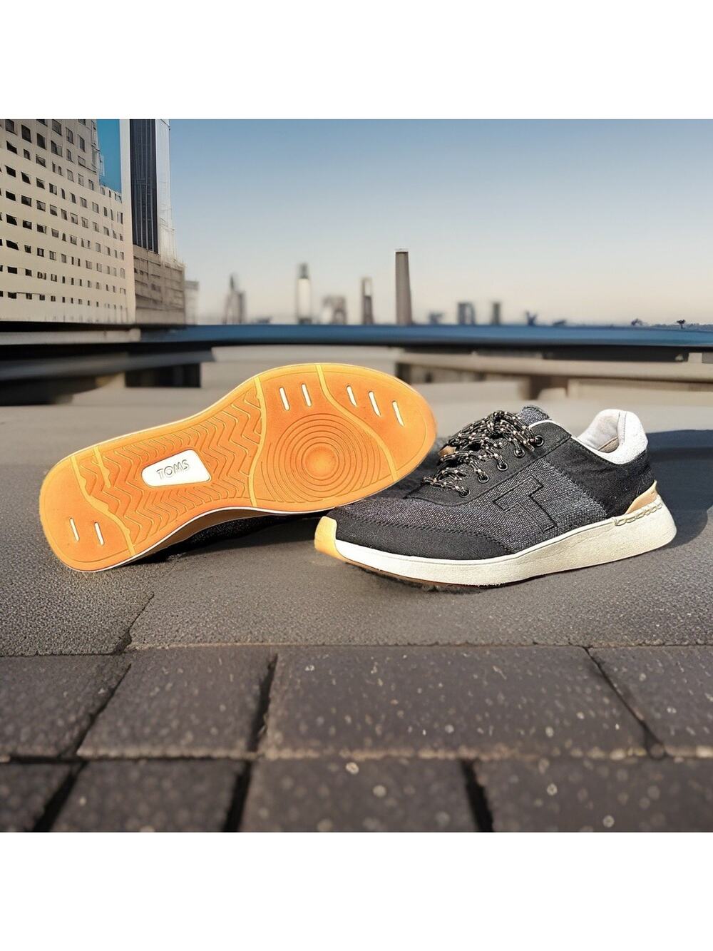 TOMS Heritage Sneakers Women’s 9 Black Canvas Low Top Round Toe Casual Shoes